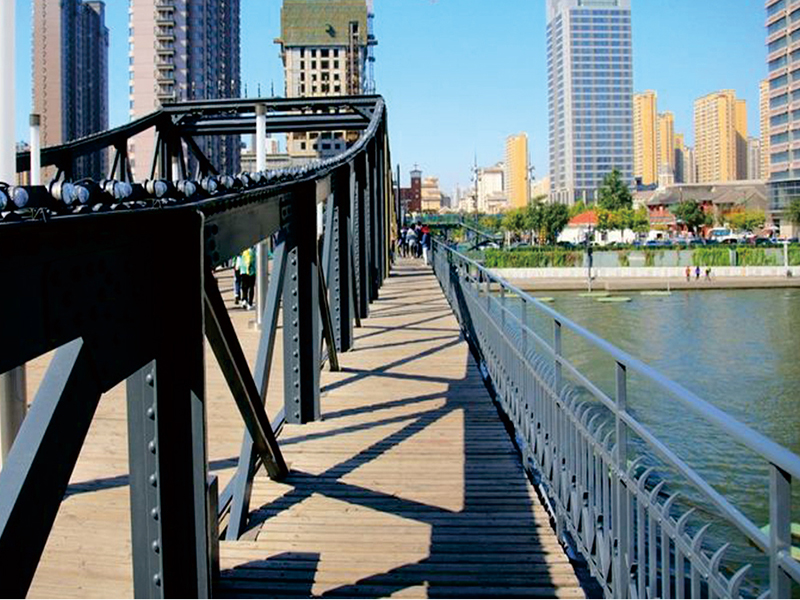 市(shi)政蘤(hua)箱(xiang)護欄(lan)